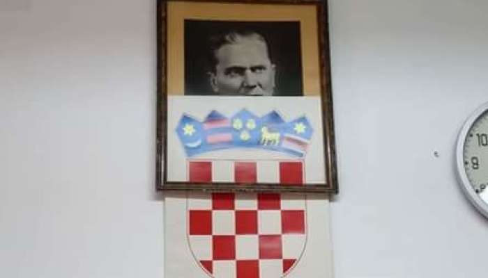 tito, šahovnica, grb