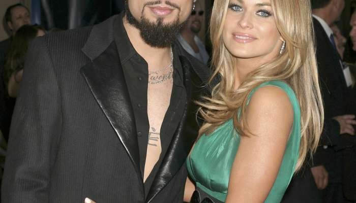 6-carmen electra in dave navarro