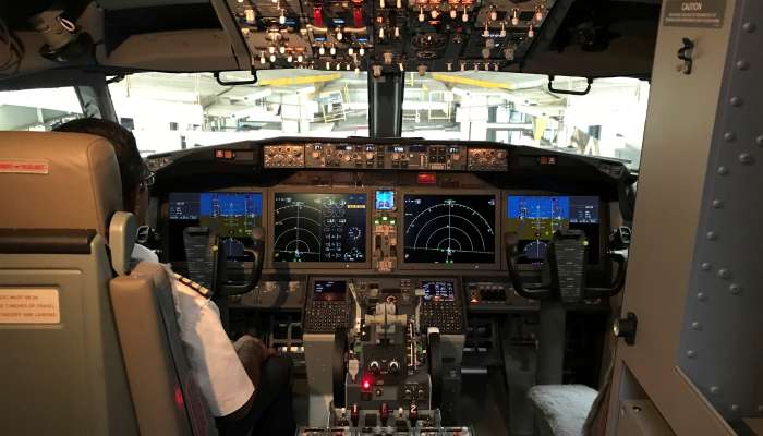 pilotska kabina, boeing 737 max 8