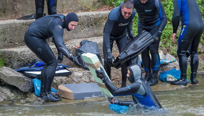 V Sparu so do sedaj pomagali očistiti že pet slovenskih rek