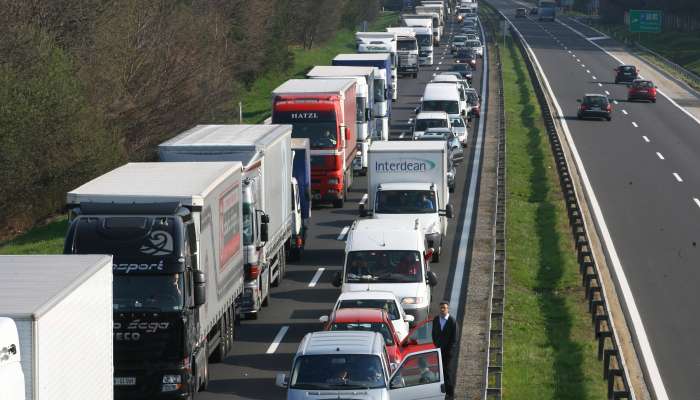 avtocesta zastoj kolona gneca promet