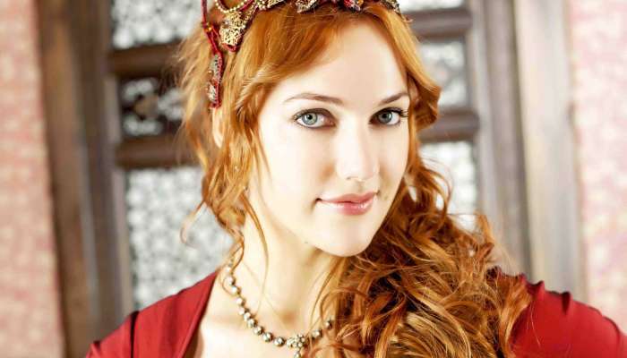 meryem-uzerli