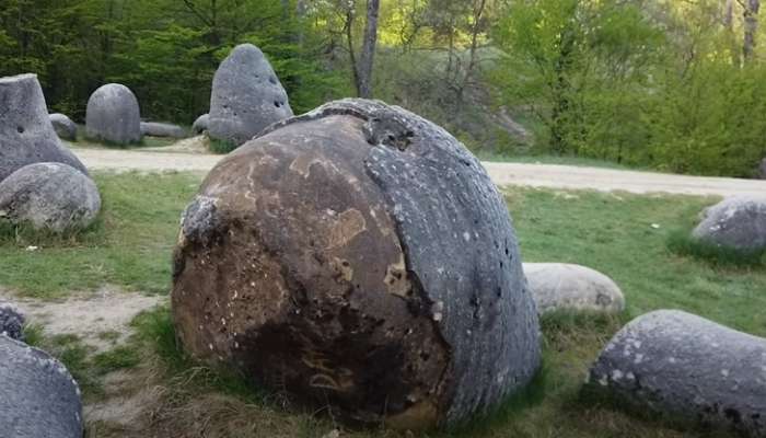 trovati, živi-kamni, romunija