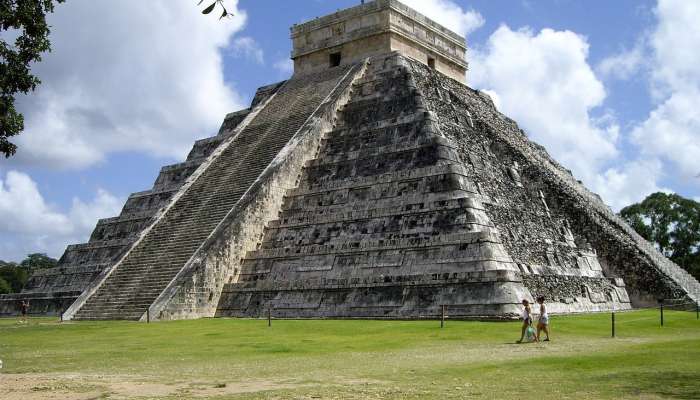 chichen-itza-1218025_1280