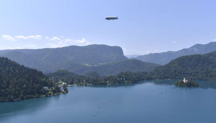 goodyear-blimp, bled, lesce