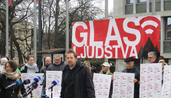 glas ljudstva - foto neva zeleznik (1)