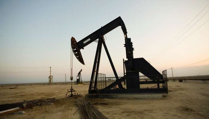 nafta, naftno polje, naftna črpalka