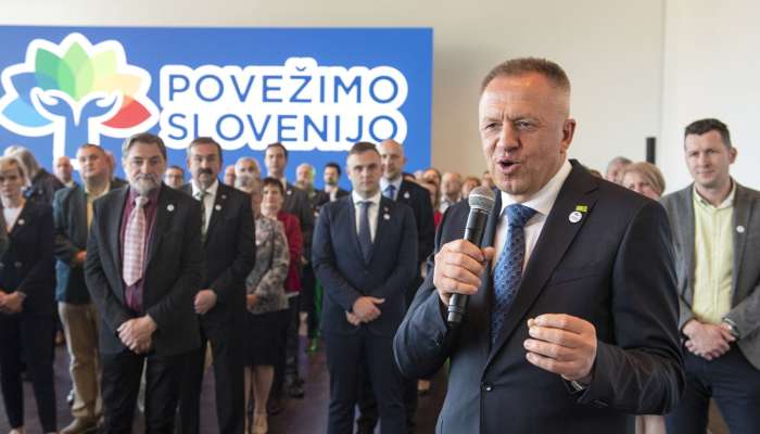 pocivalsek povezimo slovenijo