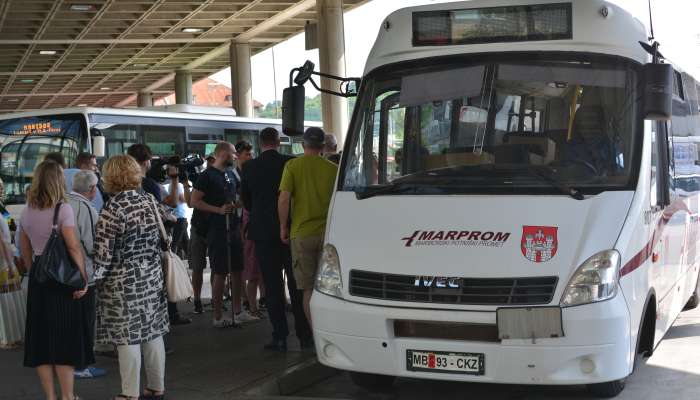 avtobus, humanitarna-pomoč