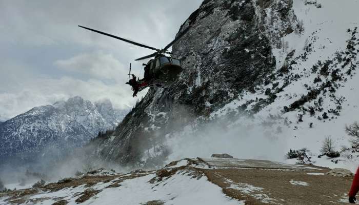 mala-mojstovka, snežni-plaz, helikopter