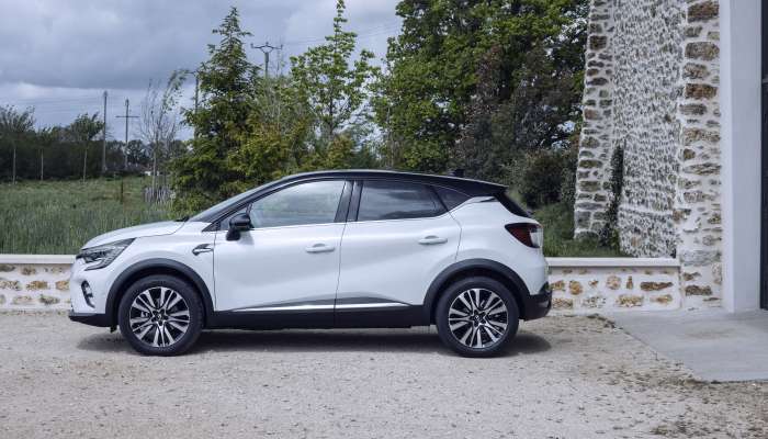 2021_-_Essais_presse_Renault_Captur_E-TECH_Hybrid_-_Version_Initiale_Paris