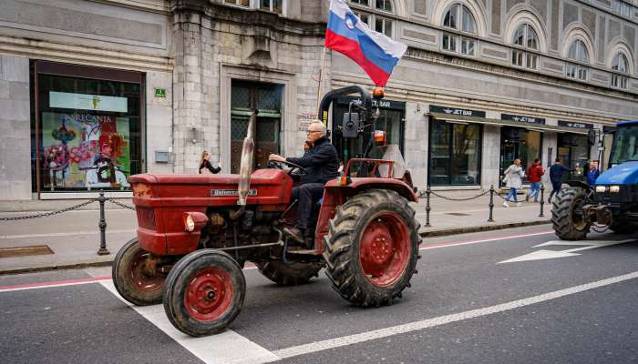 protest, kmetje, ljubljana, traktorji, april-2023