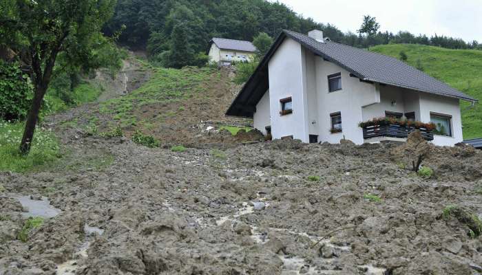 zemeljski plaz, lokovica, 2009