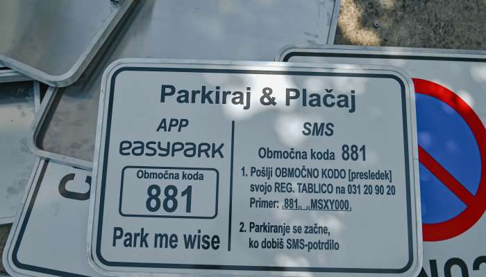 prometni-znaki, plačljiva-parkirišča, parkiraj-in-plačaj, cone-parkiranja, parkiranje