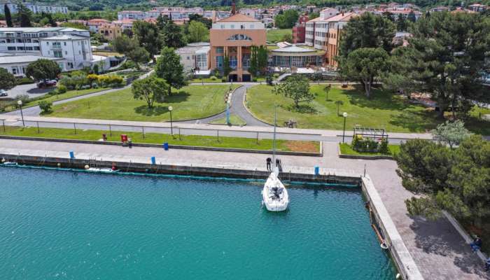 873783_f114_marina_izola03t