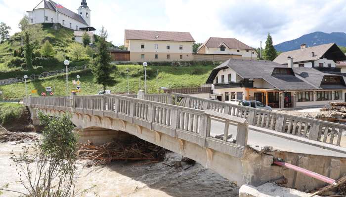 obnova, most, poplave, črna pri kamniku