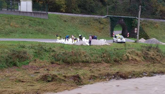 Občina Tolmin protipoplavne vreče