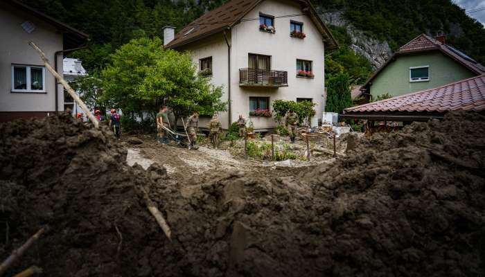 poplave, črna na koroškem