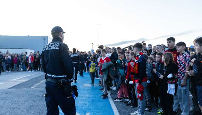 prihod portugalcev, mladi navijači