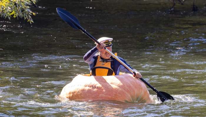 pumpkin-canoe