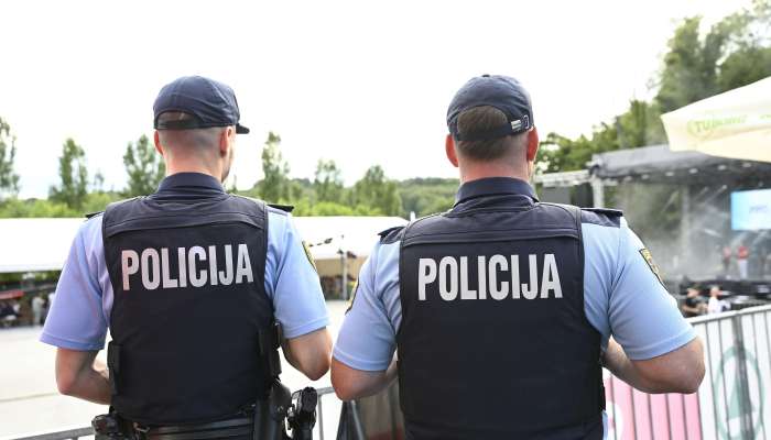 policija