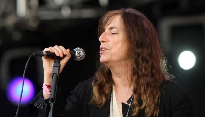 Legendarna Patti Smith se bliža osemdesetim. Vsestranska umetnica je še vedno v prvem planu