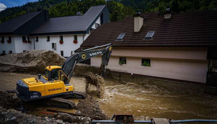 poplave, črna na koroškem