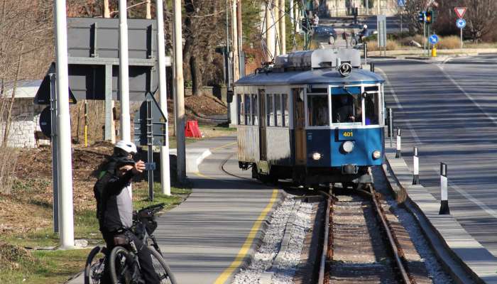 openski-tramvaj, stari-modrec