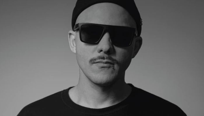 Aney F. je pionir slovenske minimal house scene in eden redkih DJ-ev iz Slovenije z globalnim prebojem