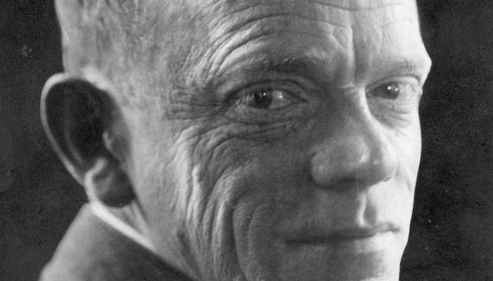 Karl Valentin (rojen kot Valentin Ludwig Fey) velja za nemškega Charlieja Chaplina