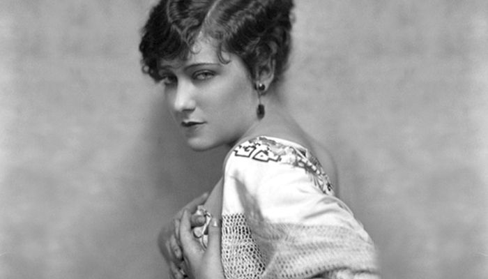 Gloria Swanson je zablestela v nemem filmu in postala ena največjih legend filmske industrije
