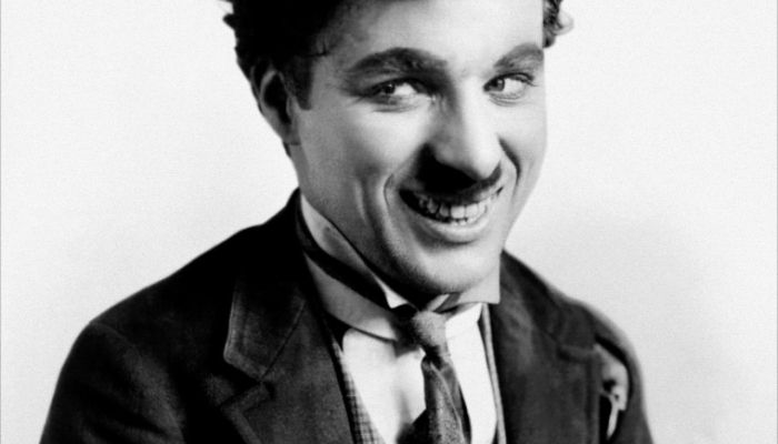 Charlie Chaplin je bil izredno vsestranski umetnik, a se ga najbolj spominjamo po liku Potepuha