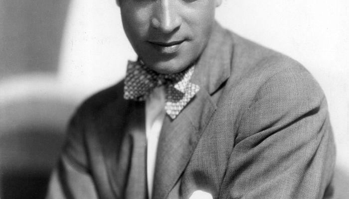 Conrad Veidt (1893–1943) je bil velikan nemškega zgodnjega filma in pozneje tudi svetovna