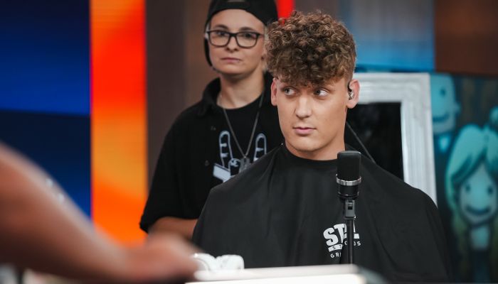 Čeprav Jaka popolnoma zaupa svoji frizerki Nini, je bil kar malo v skrbeh, ko je nastopil čas, da se