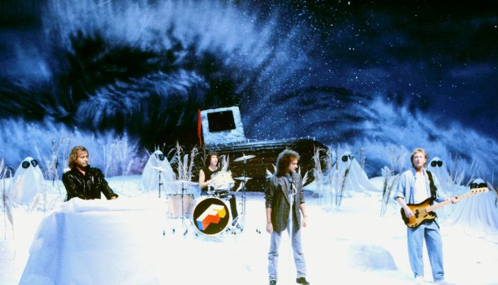 Foreigner je (bila) angleško-ameriška zasedba, ki je blestela od samega začetka