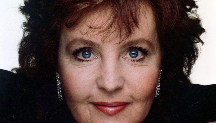 Pauline Collins je bila najbolj znana po svoji vlogi Shirley Valentine, ki jo je igrala tudi na odru