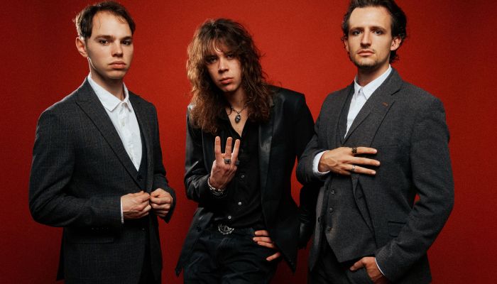 Rock’n’roll brez bližnjic, odigran z osredotočenostjo in strastjo