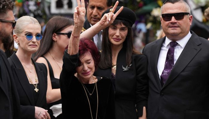 Sharon Osbourne - Žena Sharon in otroka Kelly in Jack so v podcastu razkrili, da jim je kralj ob smr