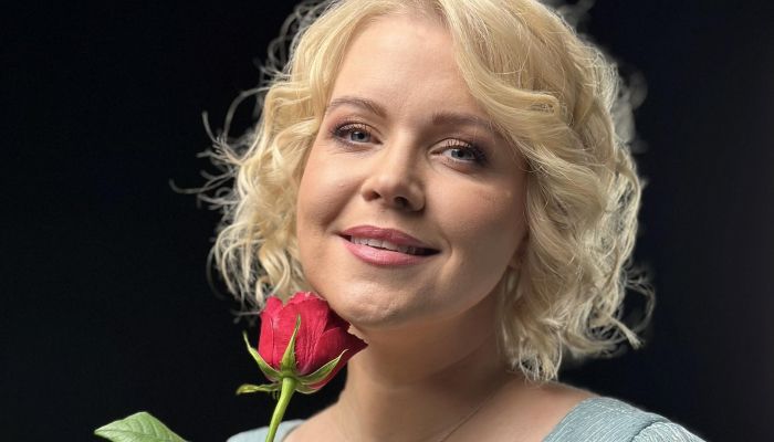 Darja Gajšek te dni predstavlja novo, čutno balado Prosim te, ne hodi mimo