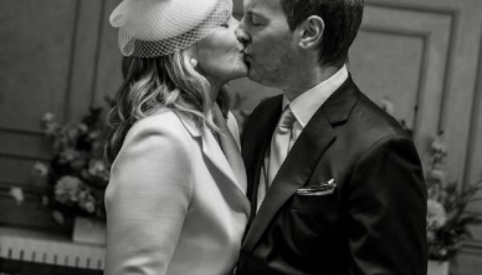 Kim Cattrall - Zvezdnica Kim Cattrall se je poročila na intimni poroki pred 12 svati