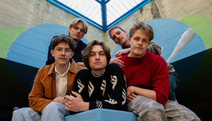 Jet Black Diamonds - Jet Black Diamonds so zelo intimno in romantično navdihnjeni