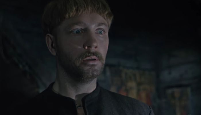 Duh zla - !!!Zgodba filma Duh zla se vrti okoli študenta kijevskega semenišča, ki po naključju pade