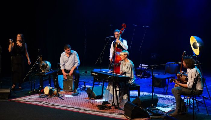 Skladba Mürska vila, ki jo predstavlja zasedba Êdna, je dobila tudi video podobo, ki je poklon reki