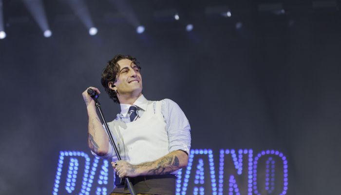 Damiano David na odru – neukrotljiva energija in popolna predanost glasbi