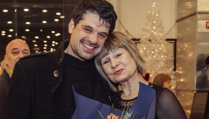 Violeta Tomić in glasbenik Sašo Gačnik - Svarogov