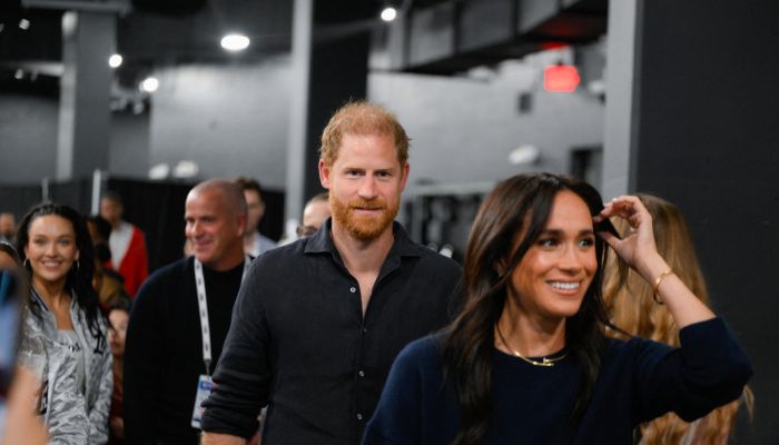 Princ Harry in Meghan sta se na knjigo ostro odzvala