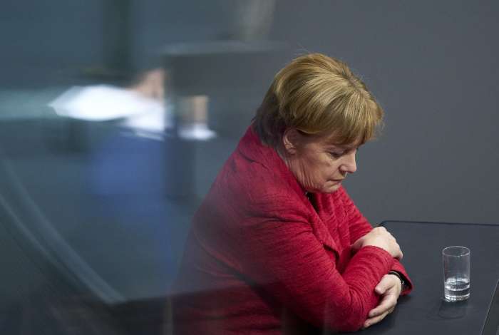 Nemška kanclerka Merklova žaluje