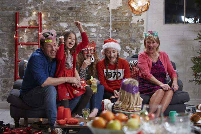 Jamie Oliver in božične pojedine v vaši dnevni sobi