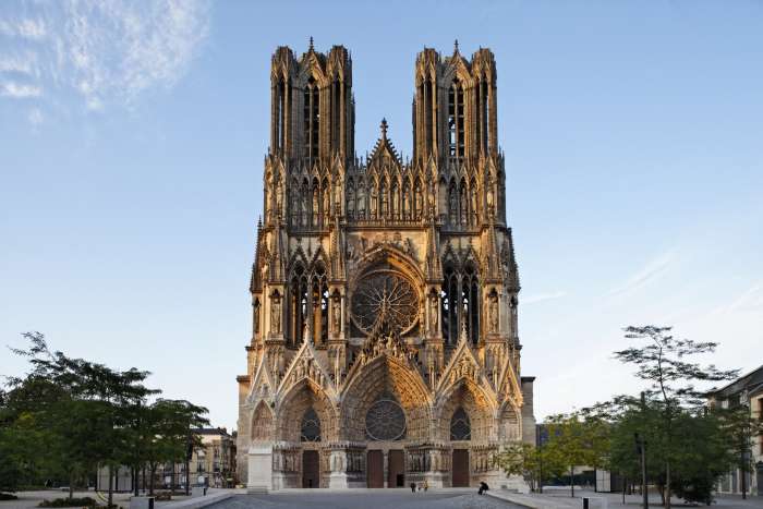 Ognjena zgodovina Notre-Dame