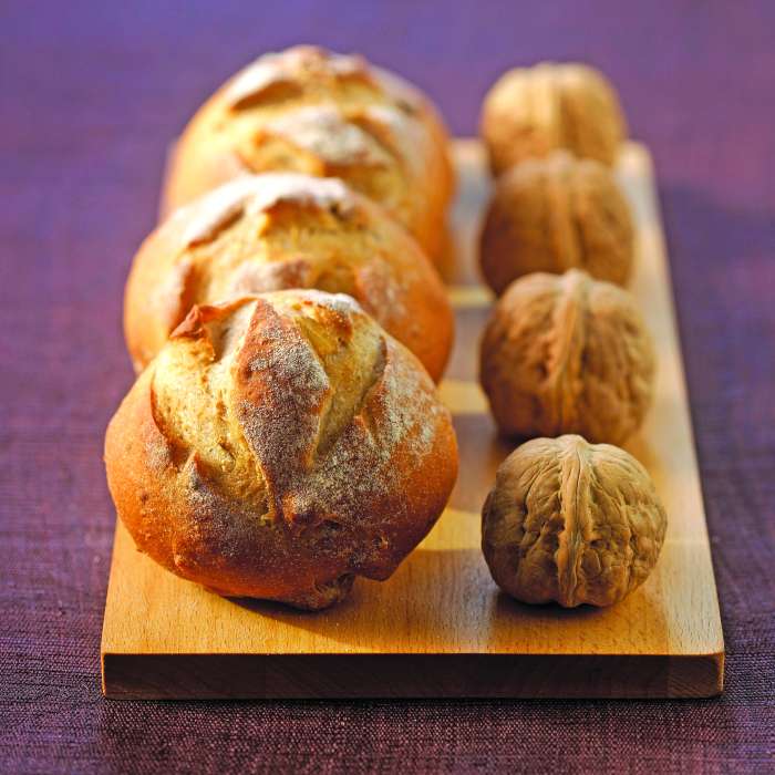 Specite sami ajdov kruh z orehi